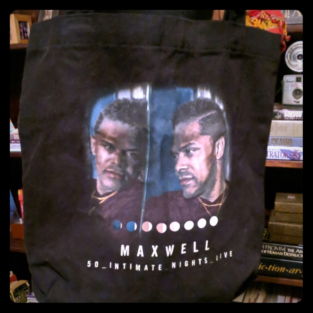 Free w/ purchase VIP Maxwell Concert Tote